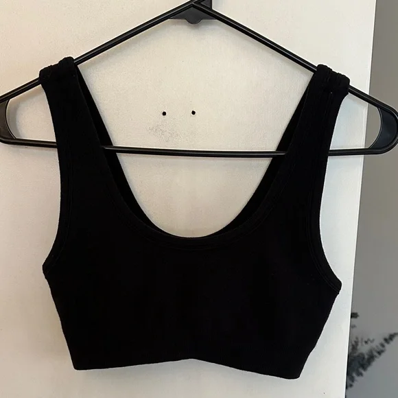 ALO Yoga Seamless Super Lite Bra in Black- Size Small - Picture 3 of 4